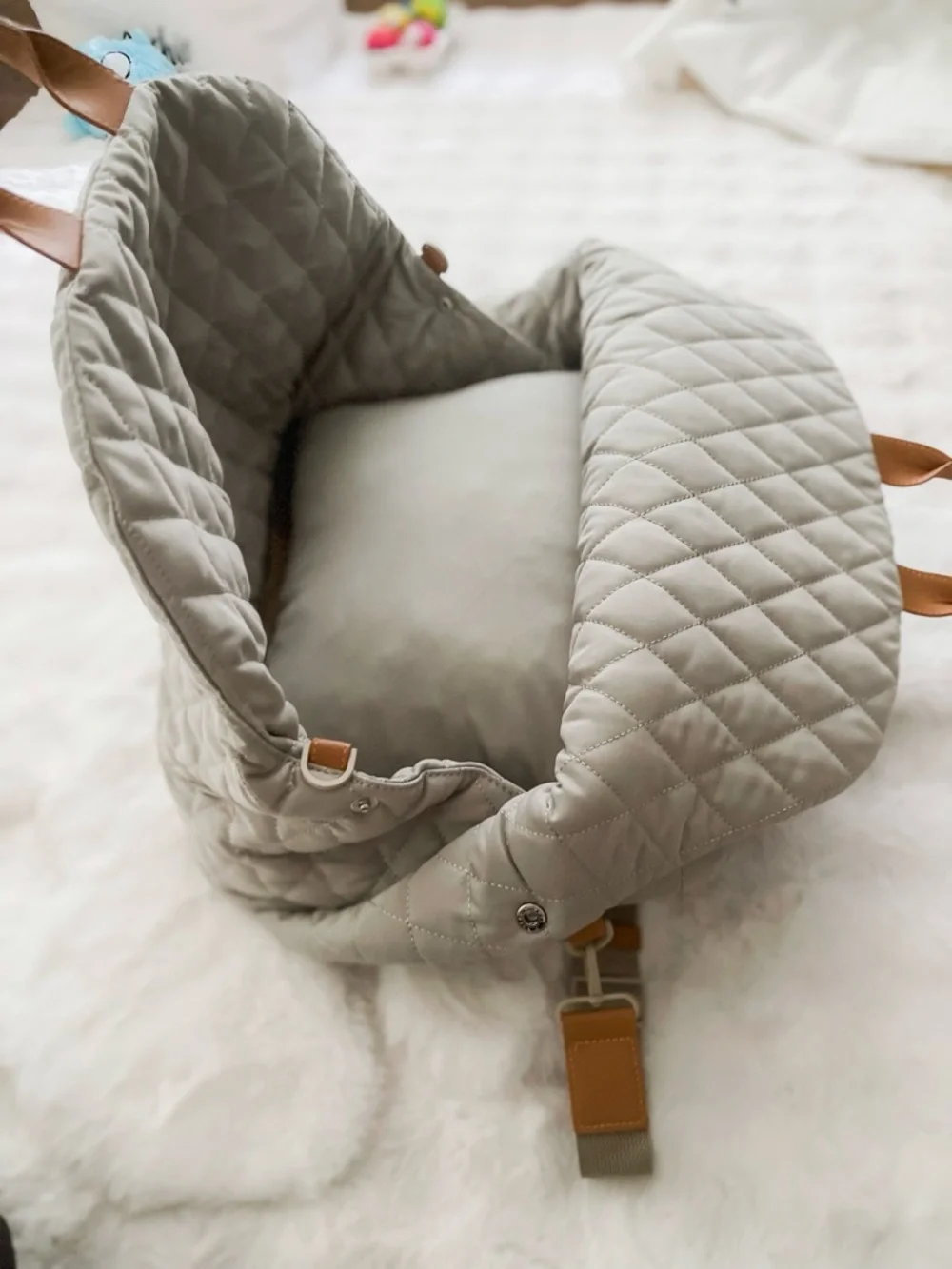 NEW Luxury Dog/Cat Nooee Lola Style Quilted Carrier Purse, Bed & Car seat 3in1